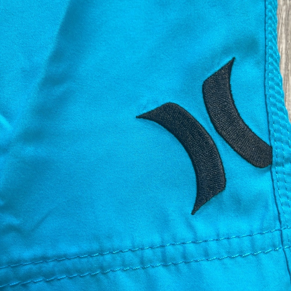 Hurley mens boardshorts - Picture 2 of 5